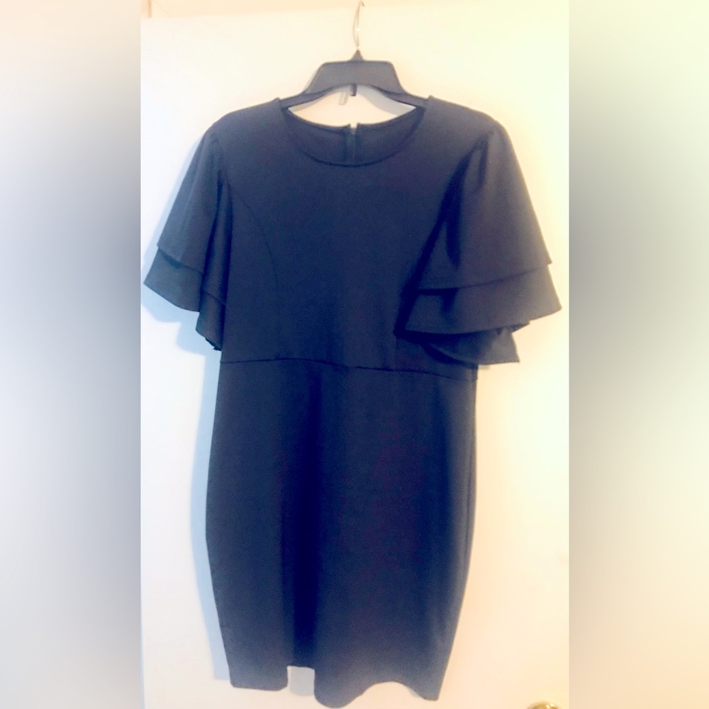 BLACK BELL SLEEVE DRESS